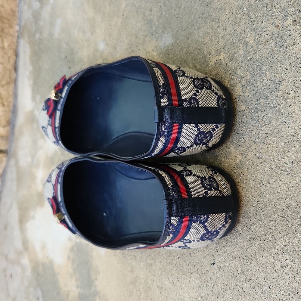 Auth Gucci Logo Flats 8.5 WITH BOX - Picture 13 of 16